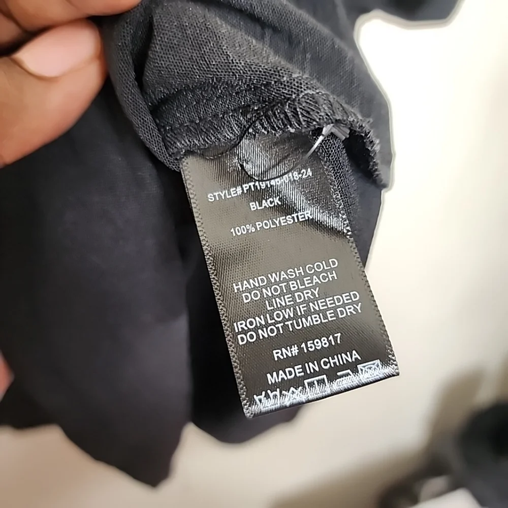 Universal Standard Black Dress. Brand New With Tags. Size Medium ( 18-20) - Picture 8 of 8